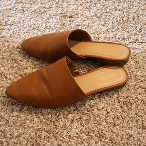Tan mules